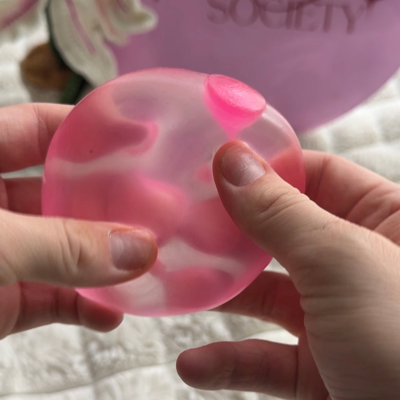 🩷 Pink Coconut Oil Ball
