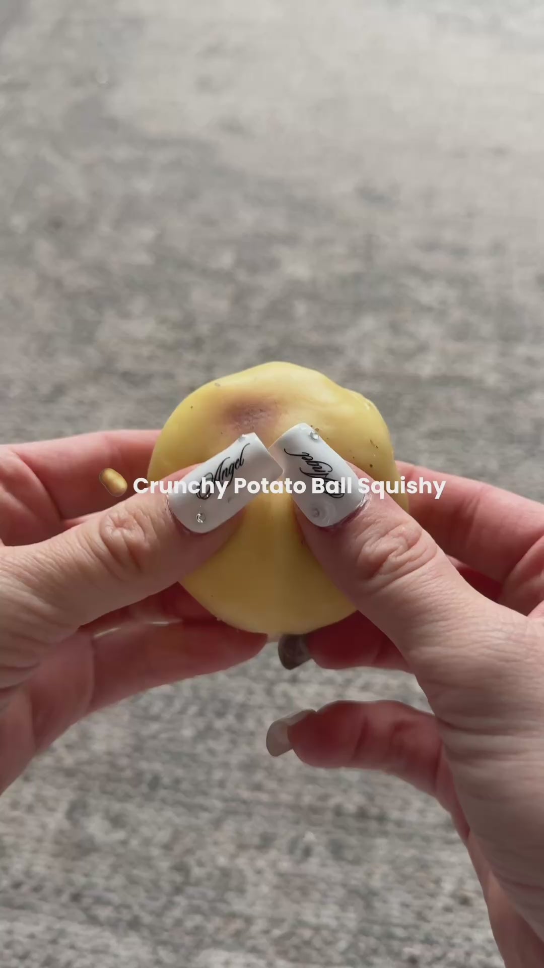 🥔 Crunchy Potato Ball Squishy