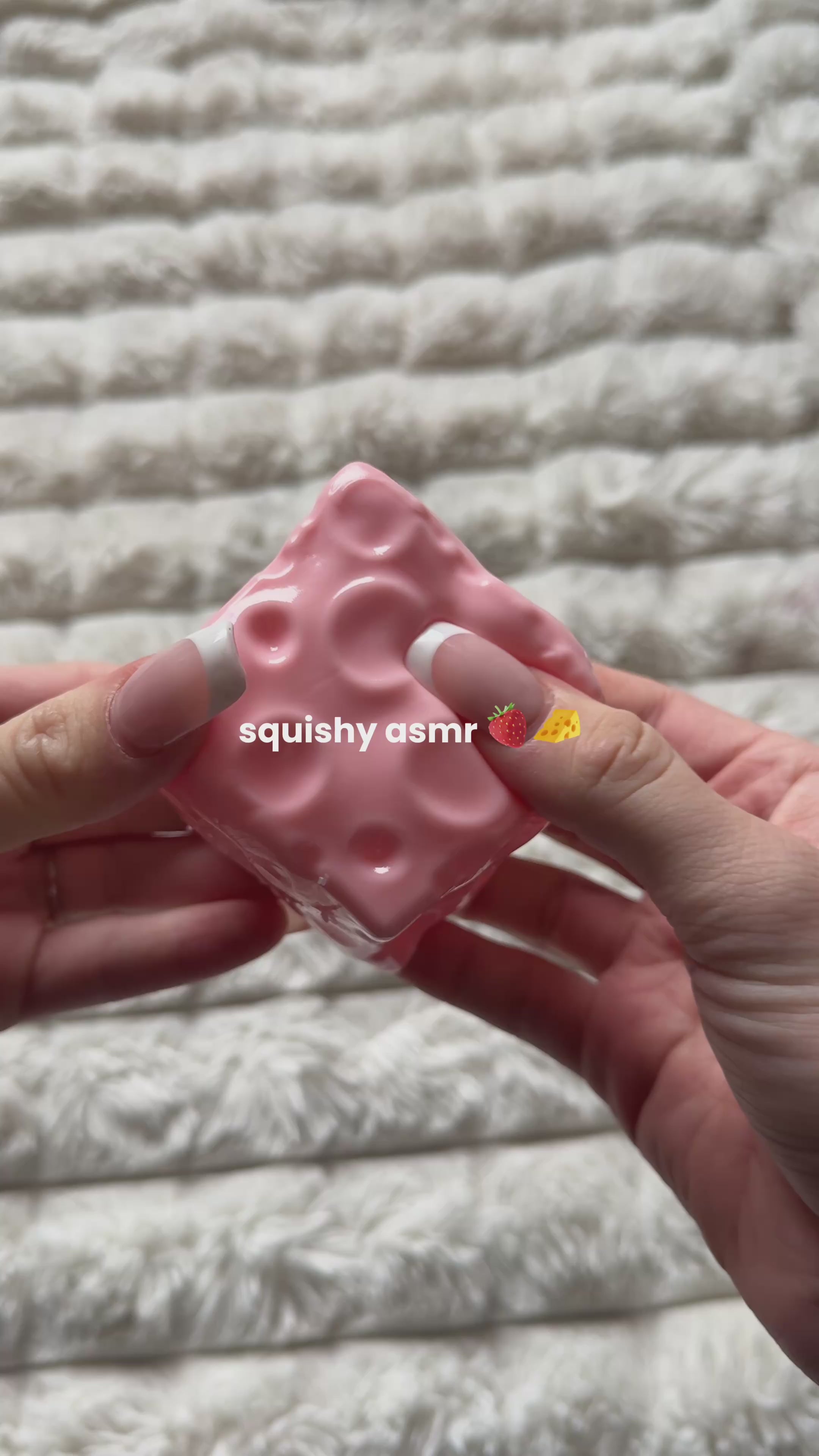 🍓 Mini Mouldable Strawberry Cheese Squishy
